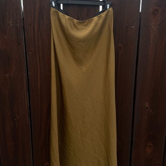 Jenni Kayne Dresses & Skirts - *NEVER WORN* Jenni Kayne Slip skirt